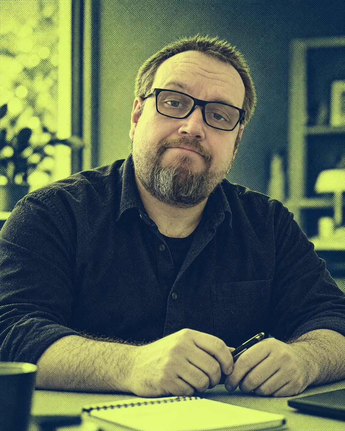 Illustrative blue-and-green halftone portrait of Herbert Röblreiter, who runs wirkt.